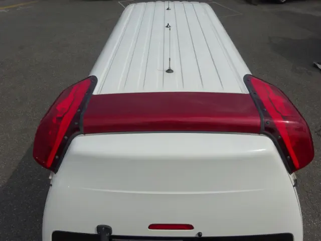 トヨタ ハイエース CBF-TRH221S(2WD)の写真29