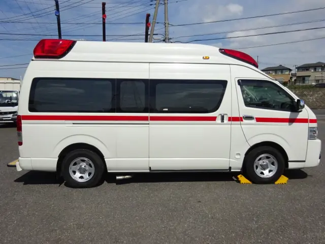 トヨタ ハイエース CBF-TRH221S(2WD)の写真30