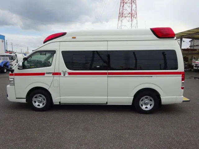 トヨタ ハイエース CBF-TRH221S(2WD)の写真31