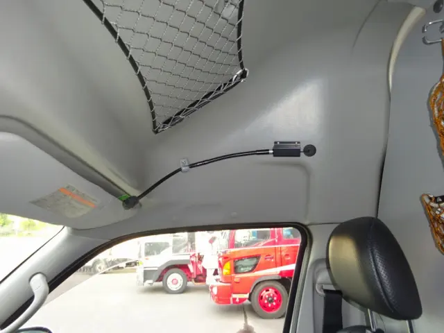 トヨタ ハイエース CBF-TRH221S(2WD)の写真38