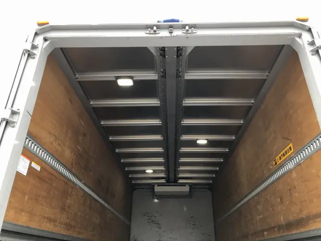 いすゞ フォワード 2RG-FRR90S2(2WD)の写真14