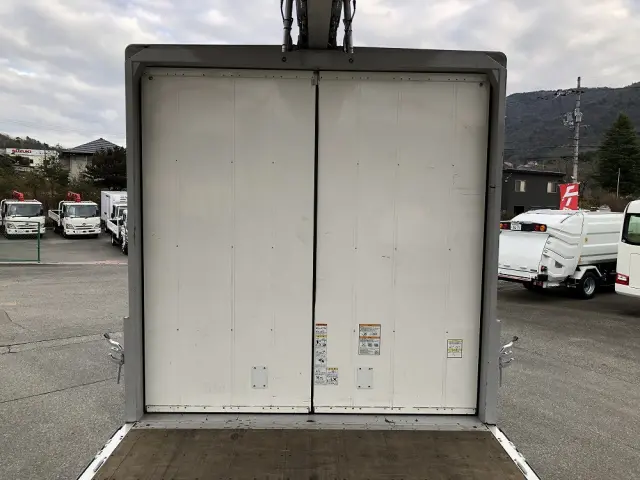 いすゞ フォワード 2RG-FRR90S2(2WD)の写真17