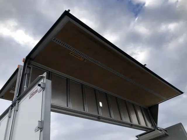 いすゞ フォワード 2RG-FRR90S2(2WD)の写真19