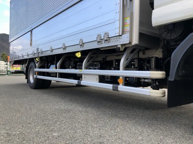 いすゞ フォワード 2RG-FRR90S2(2WD)の写真28