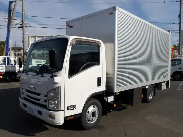 いすゞ エルフ TRG-NPR85AN(2WD)の写真1