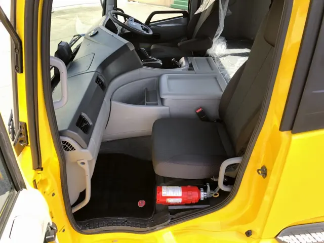 UD クオン 2PG-GK5AAB(2WD)の写真32