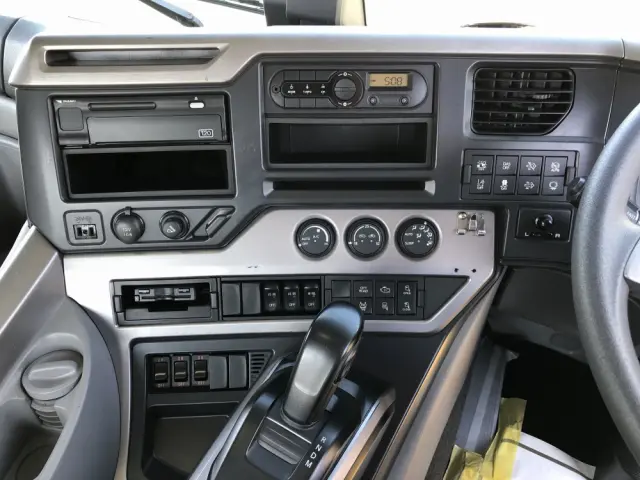 UD クオン 2PG-GK5AAB(2WD)の写真36