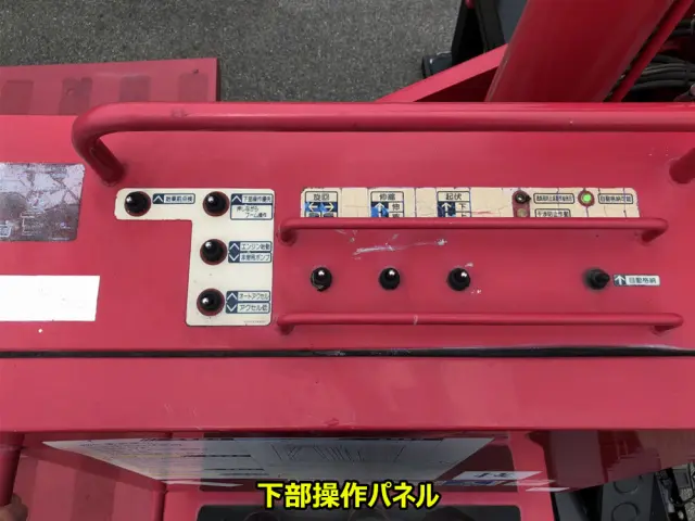 いすゞ エルフ PB-NKR81N(2WD)の写真15