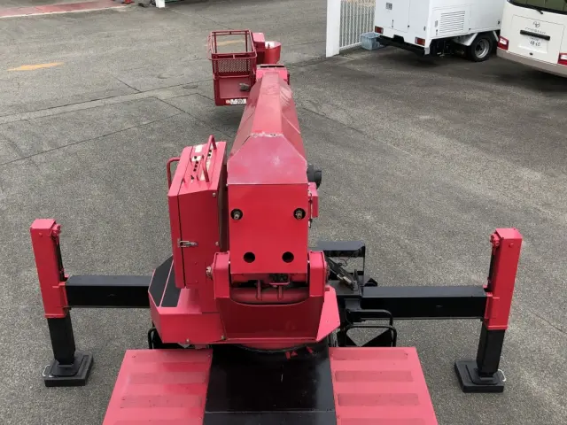 いすゞ エルフ PB-NKR81N(2WD)の写真25