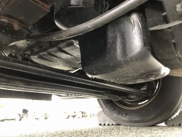 いすゞ エルフ PB-NKR81N(2WD)の写真33