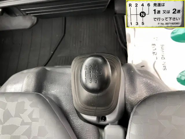 いすゞ エルフ PB-NKR81N(2WD)の写真40