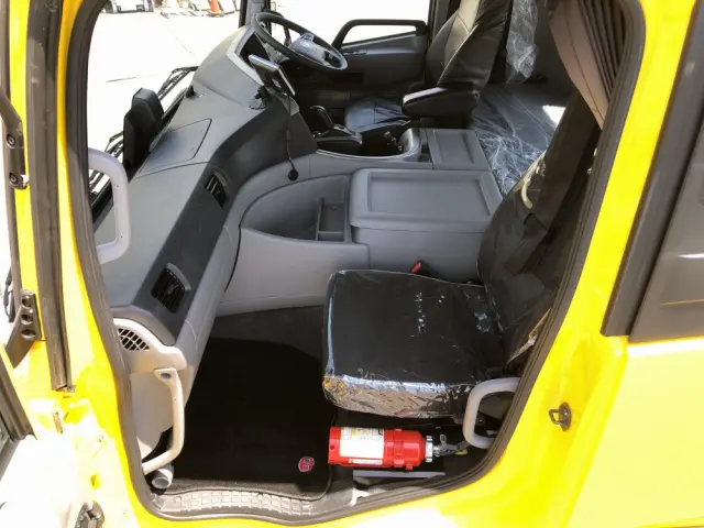 UD クオン 2RG-GK5DAB(2WD)の写真32