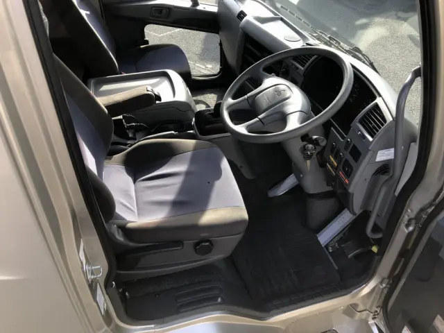 三菱 ファイター TKG-FK64F(2WD)の写真4