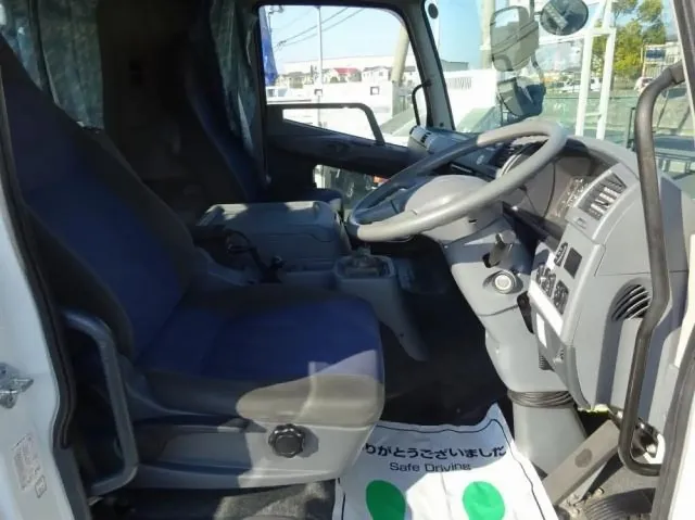 三菱 ファイター QKG-FK65FZ(2WD)の写真4