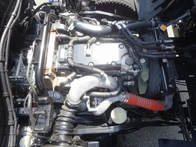 いすゞ フォワード 2RG-FRR90S2(2WD)の写真10
