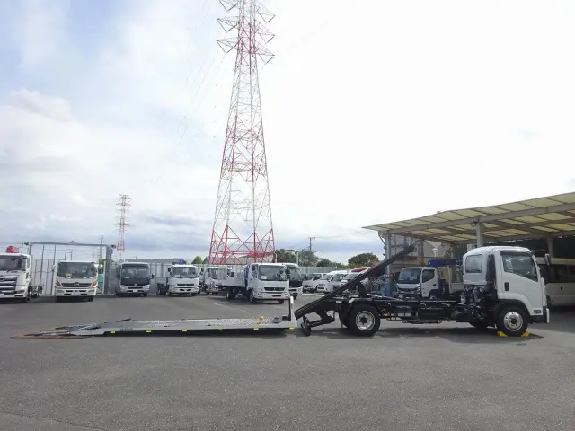 いすゞ フォワード 2RG-FRR90S2(2WD)の写真12