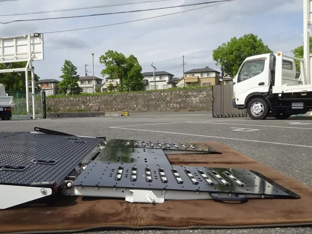 いすゞ フォワード 2RG-FRR90S2(2WD)の写真15