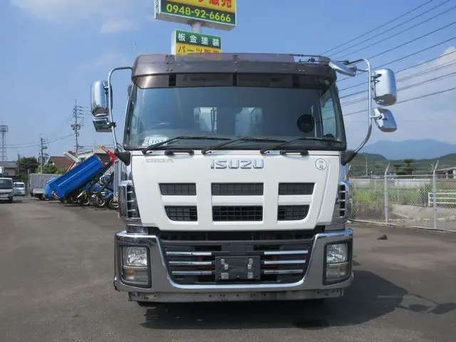 いすゞ ギガ QKG-CYZ77A(6x4)の写真4