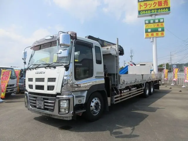 いすゞ ギガ QKG-CYZ77A(6x4)の写真6