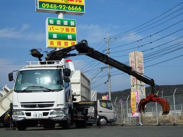 三菱 ファイター PJ-FK62FZ(2WD)の写真1