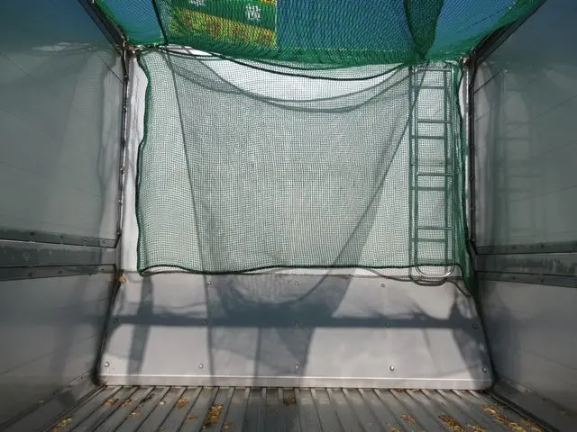 いすゞ ギガ QKG-CYM77A(6x2)の写真16