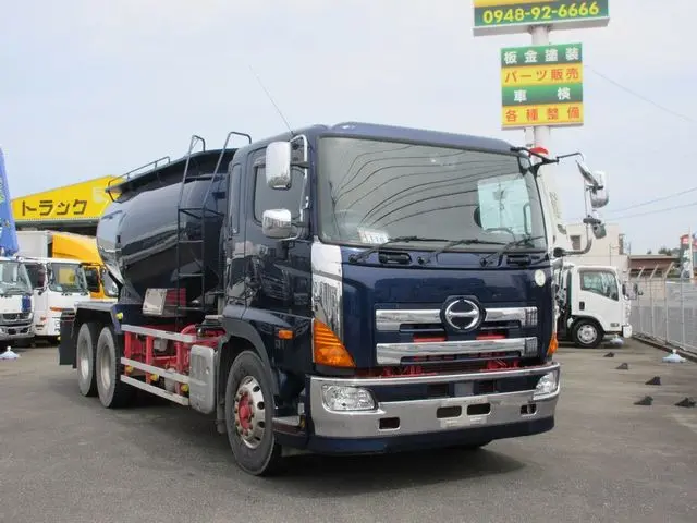 日野 プロフィア QPG-FR1APEA(6x2)の写真3