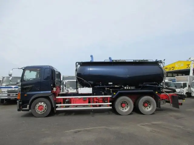 日野 プロフィア QPG-FR1APEA(6x2)の写真7