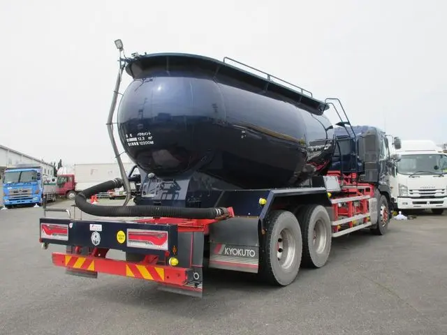 日野 プロフィア QPG-FR1APEA(6x2)の写真9