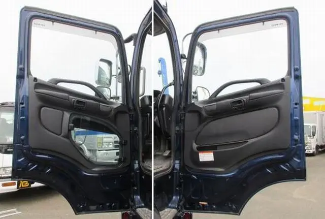 日野 プロフィア QPG-FR1APEA(6x2)の写真26