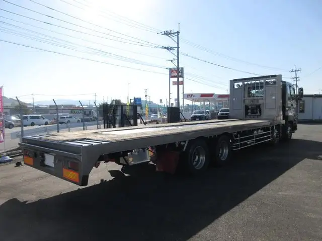 いすゞ ギガ PDG-CYH77W8(8x4)の写真7