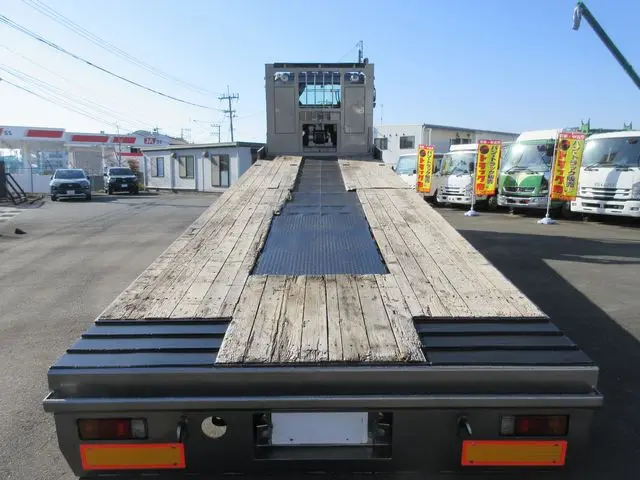 いすゞ ギガ PDG-CYH77W8(8x4)の写真13