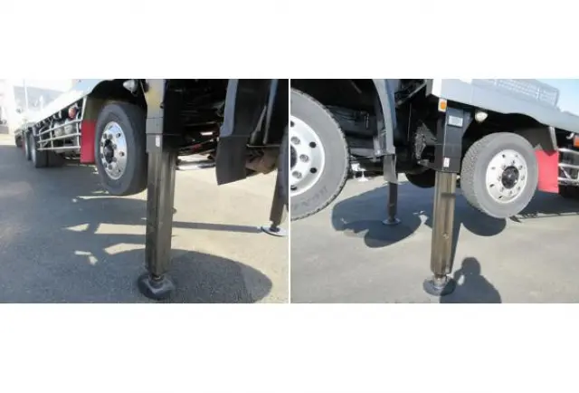 いすゞ ギガ PDG-CYH77W8(8x4)の写真29