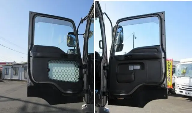 いすゞ ギガ PDG-CYH77W8(8x4)の写真41