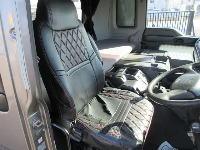 いすゞ ギガ PDG-CYH77W8(8x4)の写真43