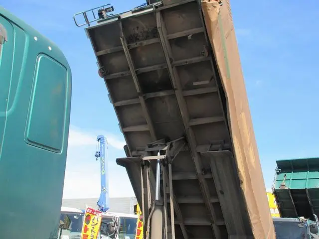 日野 プロフィア BDG-FR1EPYA(6x2)の写真25