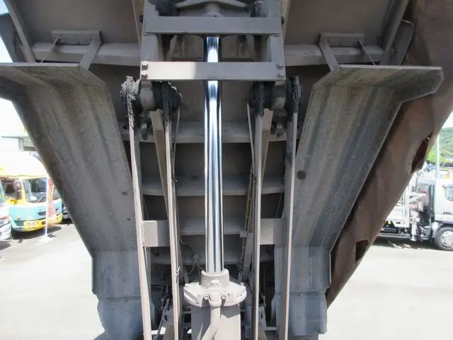 日野 プロフィア BDG-FR1EPYA(6x2)の写真27