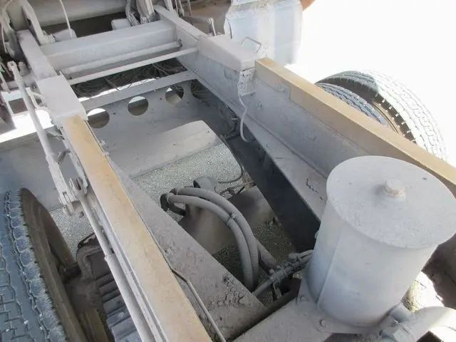 日野 プロフィア BDG-FR1EPYA(6x2)の写真28