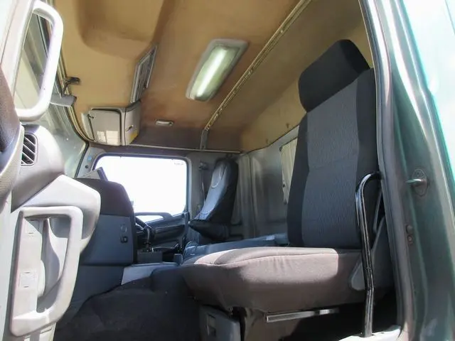 日野 プロフィア BDG-FR1EPYA(6x2)の写真42