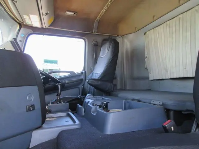 日野 プロフィア BDG-FR1EPYA(6x2)の写真43