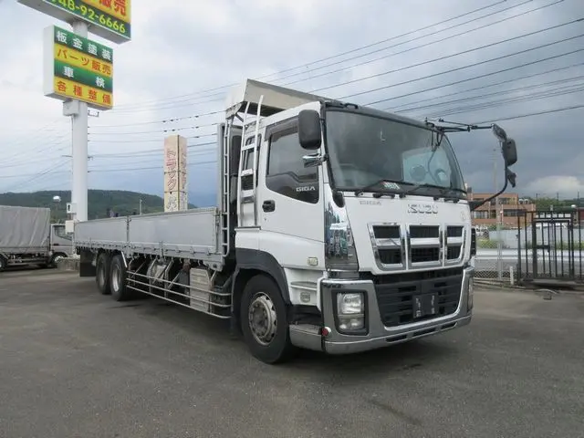 いすゞ ギガ QKG-CYM77A(2WD)の写真3