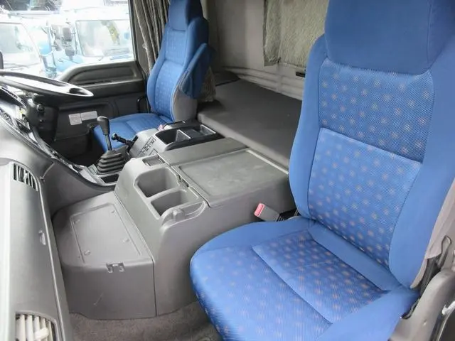 いすゞ ギガ QKG-CYM77A(2WD)の写真29