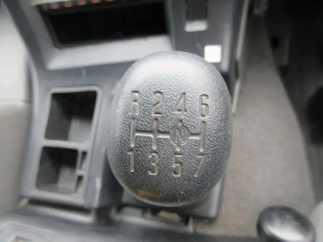 いすゞ ギガ QKG-CYM77A(2WD)の写真32