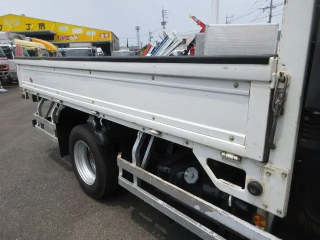 いすゞ エルフ TRG-NPR85AR(2WD)の写真10