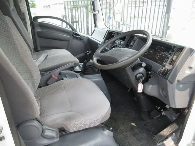 いすゞ エルフ TRG-NPR85AR(2WD)の写真31