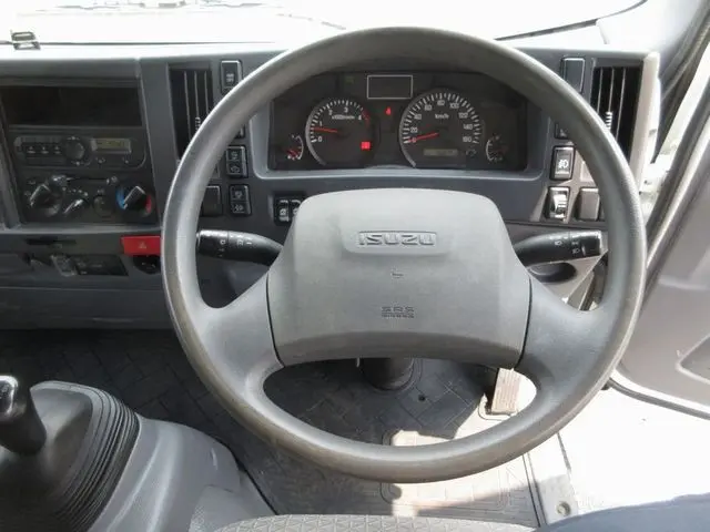いすゞ エルフ TRG-NPR85AR(2WD)の写真37