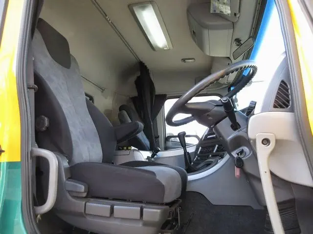 ＵＤ クオン LDG-CD5ZA(6x2)の写真32