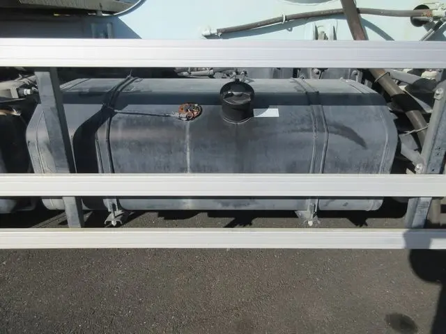 いすゞ ギガ QKG-CYM77BM(6x2)の写真24