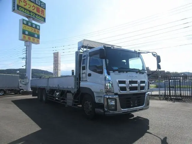 いすゞ ギガ QKG-CYM77A(6x2)の写真3