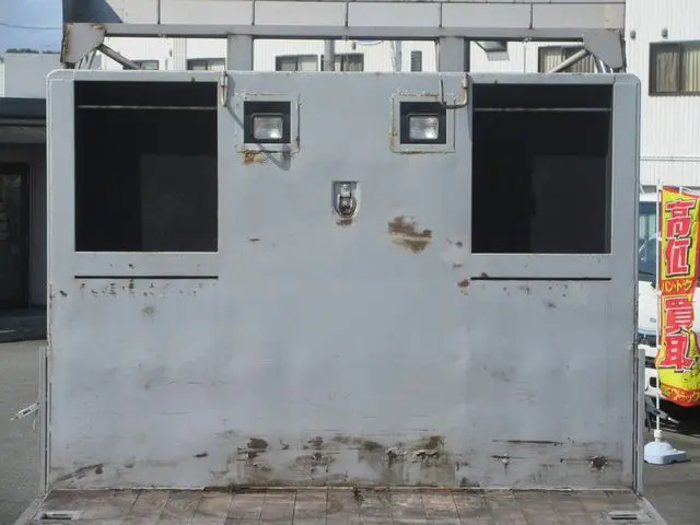 いすゞ ギガ QKG-CYM77A(6x2)の写真17