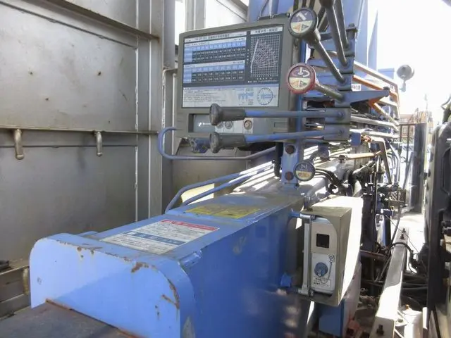 日野 プロフィア BDG-FR1EXYA(6x2)の写真16